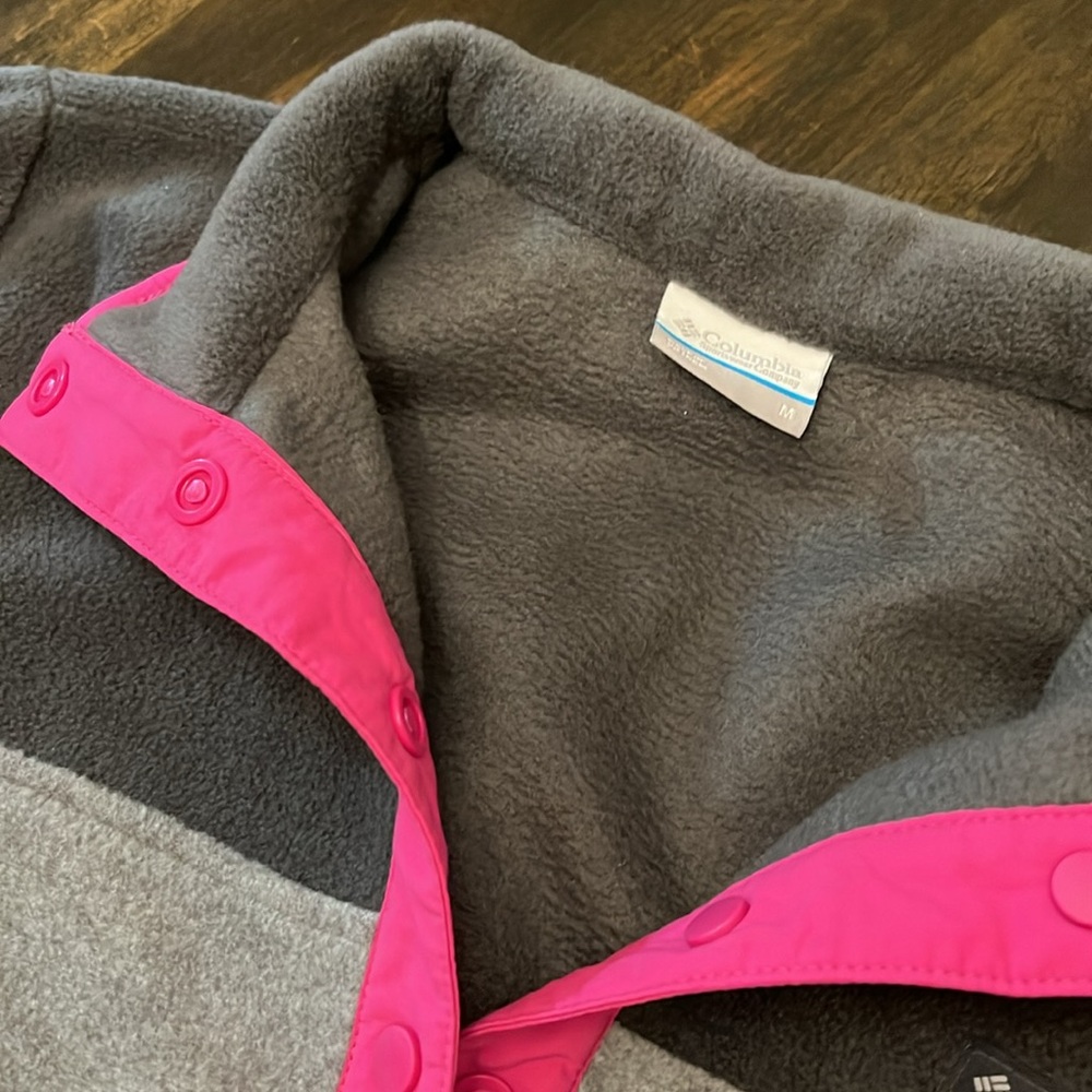 Columbia Pullover - Picture 4 of 7